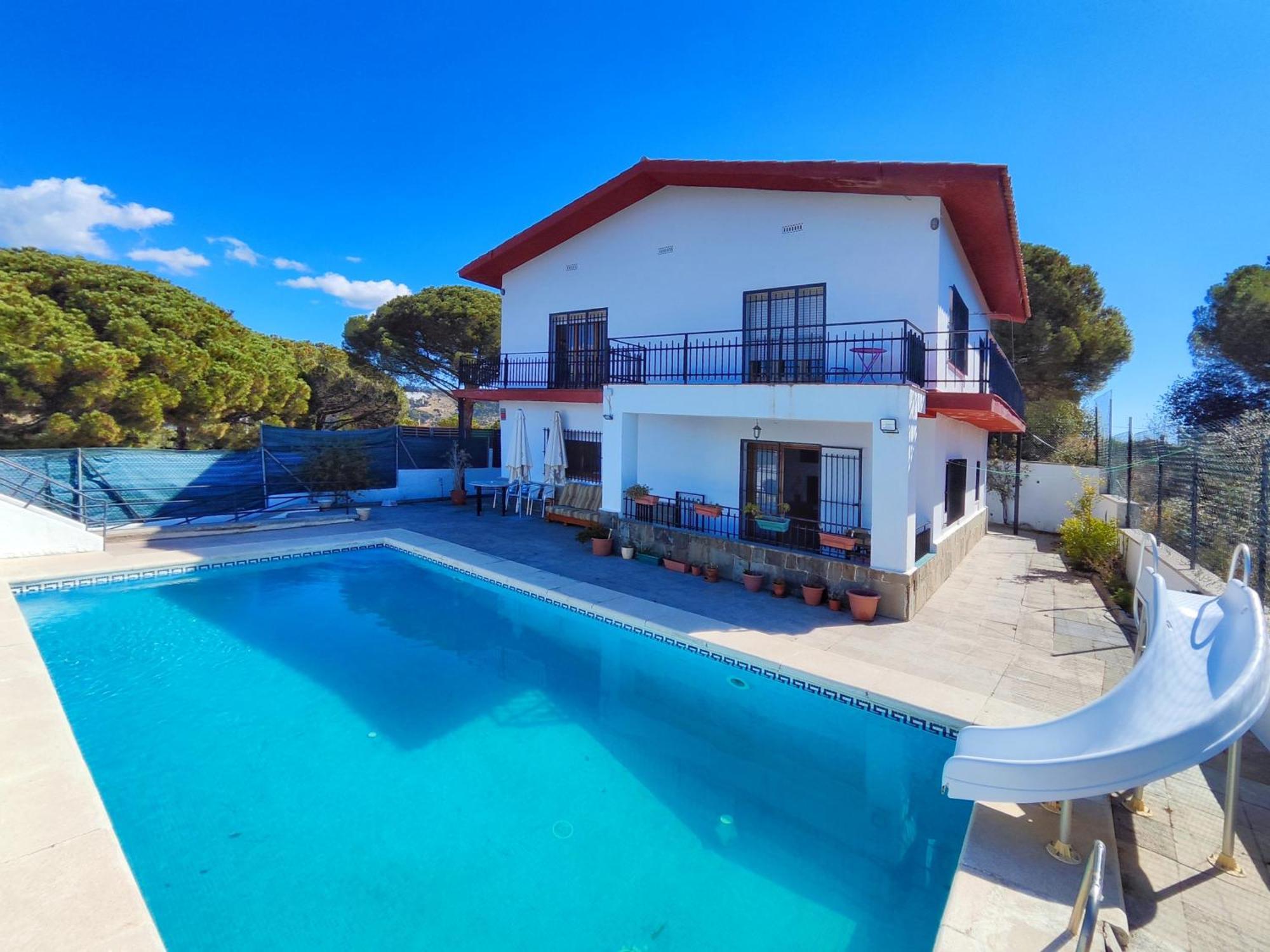 Casa Con Piscina Privada En Sant Pol De Mar Villa Bagian luar foto
